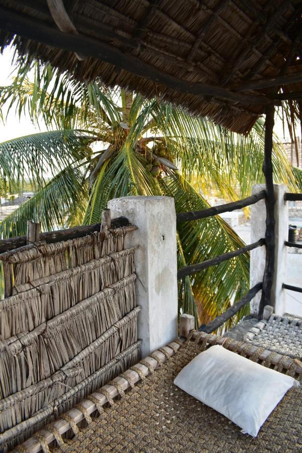 Jambohouse Lamu Bed & Breakfast Exterior photo