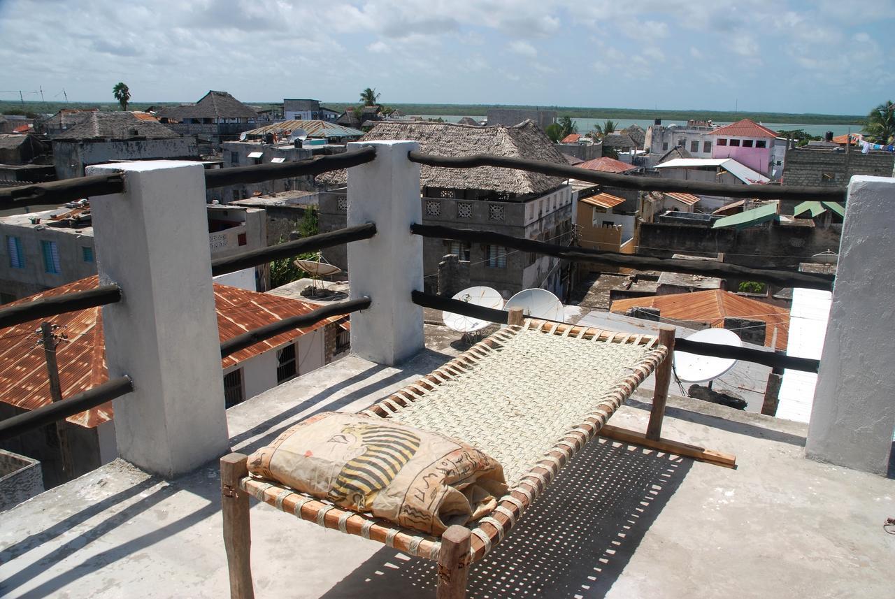 Jambohouse Lamu Bed & Breakfast Exterior photo